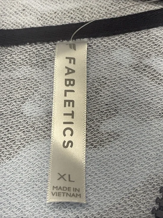 NWT Fabletics Woman’s’LEAH’ Navt Camo Oversized Hoodie Size XL 12-14 - Picture 5 of 9